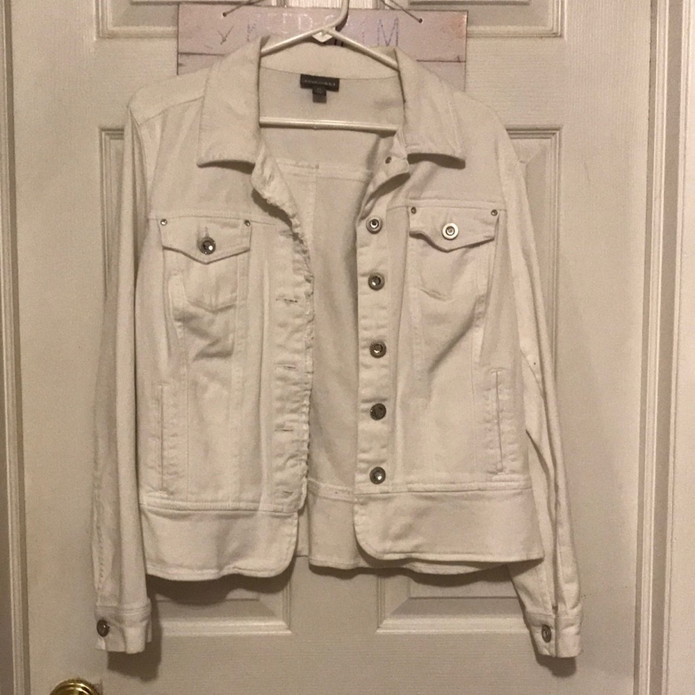 Roz & Ali White Jean Jacket - NWOT